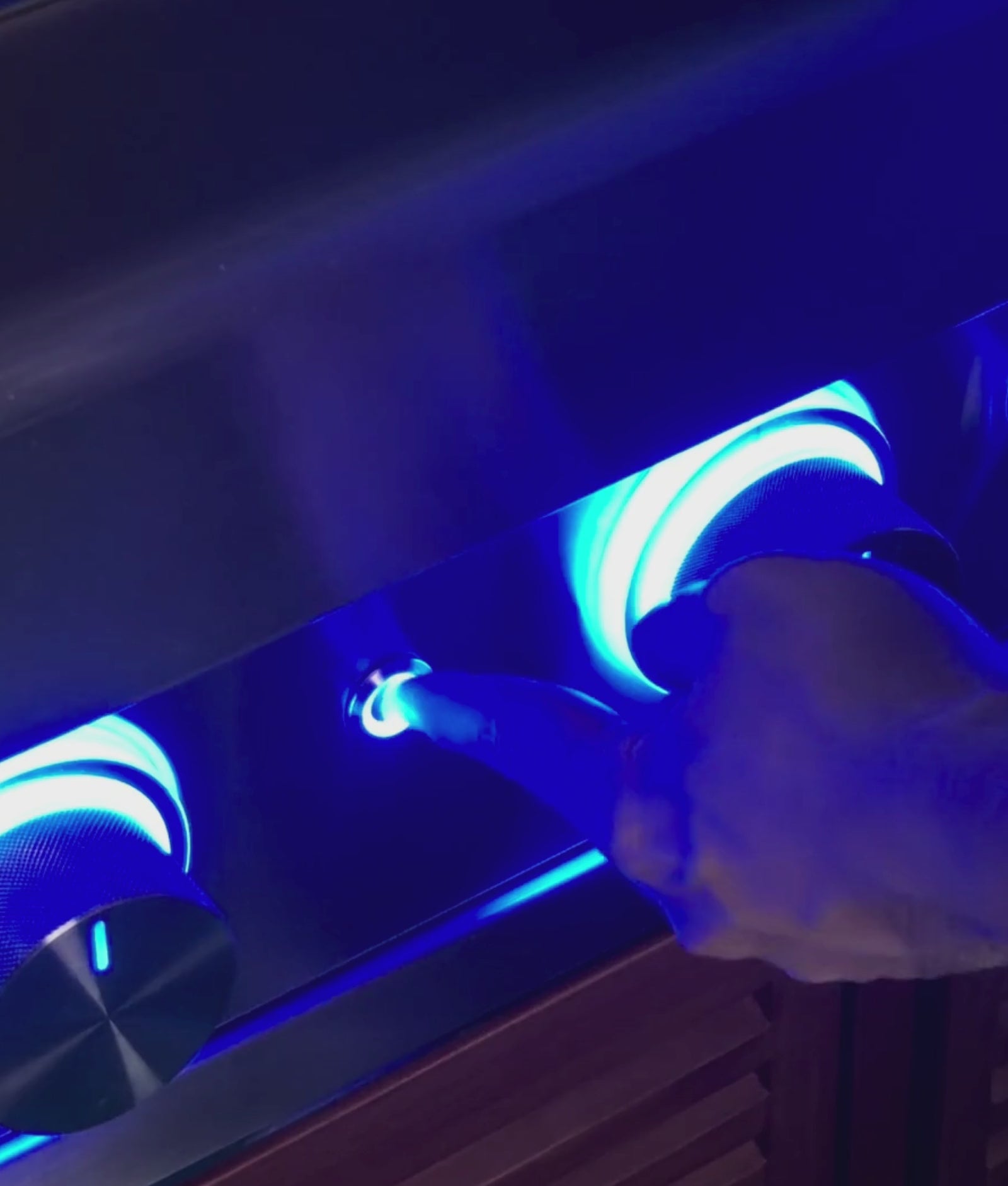 Load video: <p>Enhance night parties with stylish LED knob lights. Glowing blue on standby and red when ignited, they offer both safety and a romantic ambiance.</p>